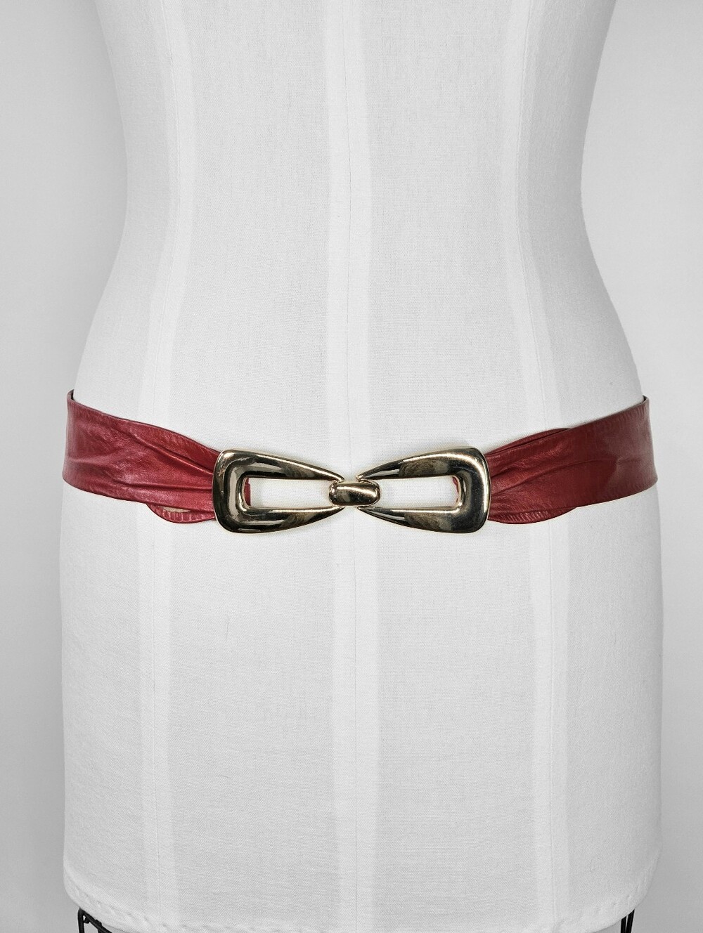 Leather Shop 40" Max Belt Vintage 80s Cinch Bombshell Red Gold Bow Hook Hardware